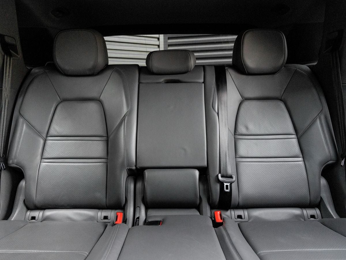 2023 Porsche Cayenne Base