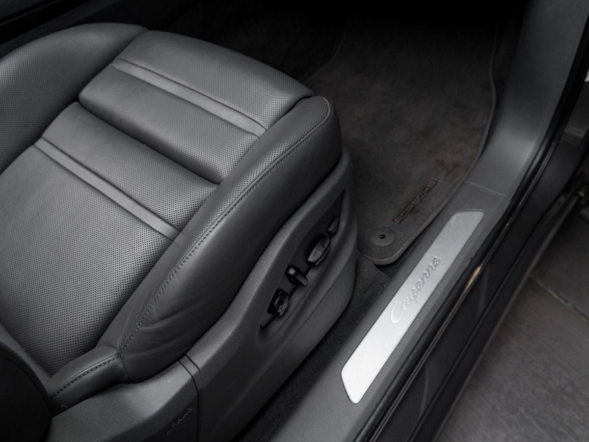 2023 Porsche Cayenne Base