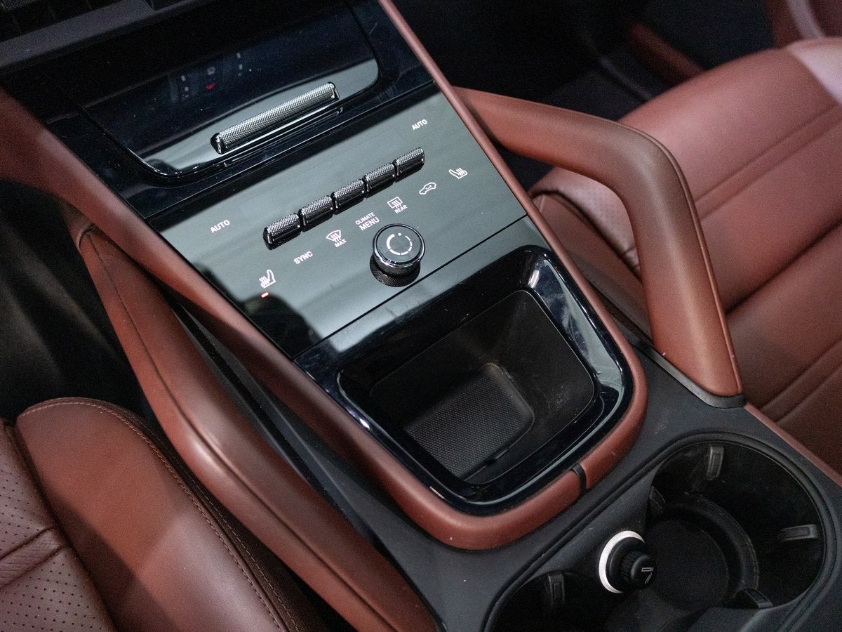 2024 Porsche Cayenne Base