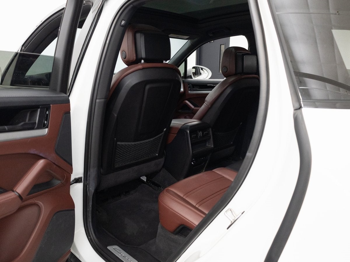 2024 Porsche Cayenne Base