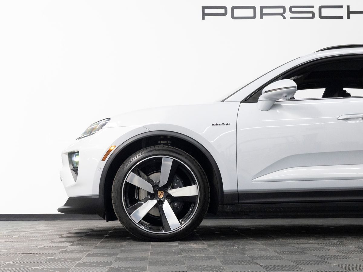 2026 Porsche Macan 4 Electric