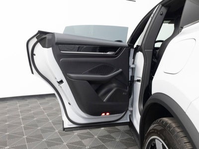 2026 Porsche Macan 4 Electric