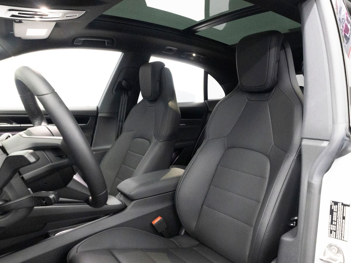 2026 Porsche Macan 4 Electric