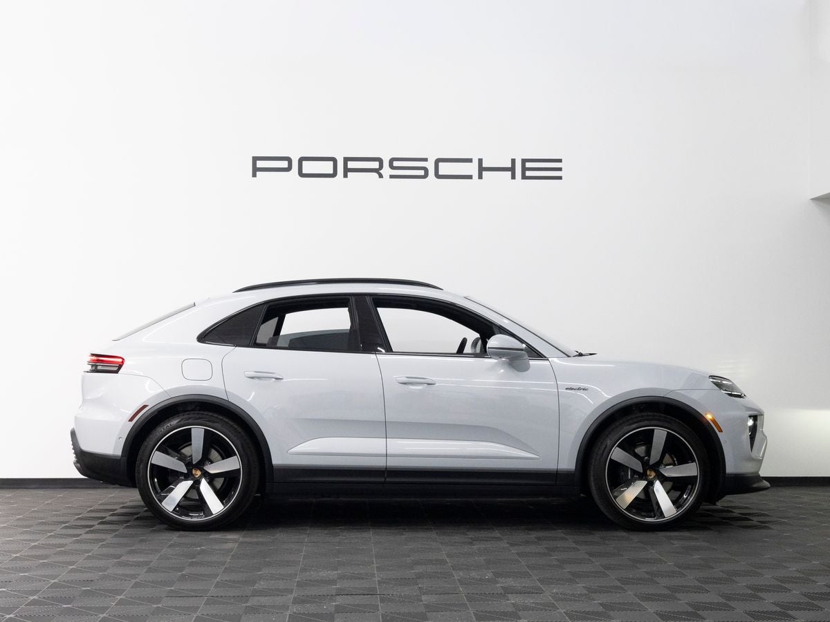 2026 Porsche Macan 4 Electric