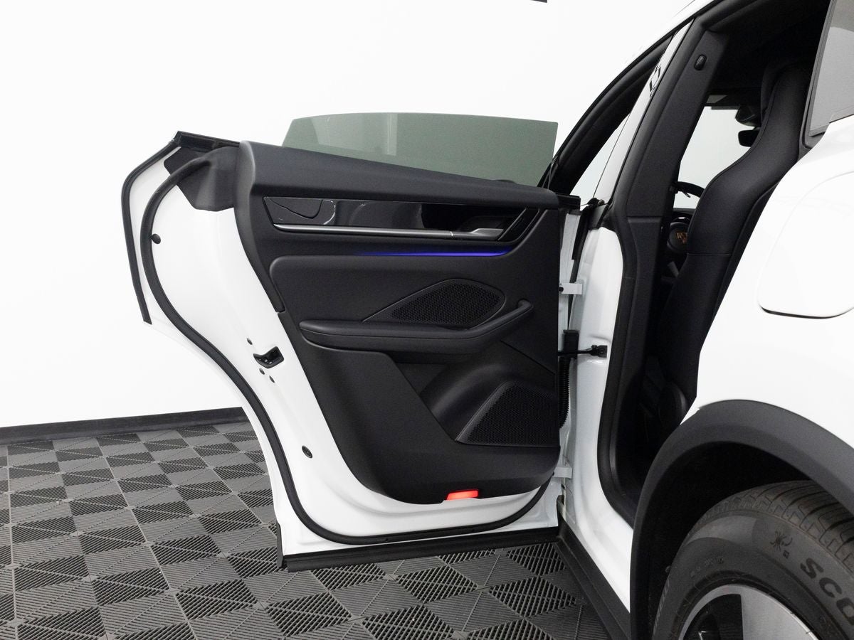 2026 Porsche Macan 4 Electric