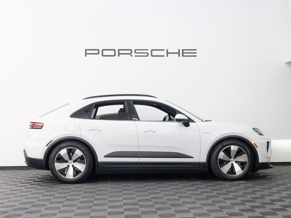 2026 Porsche Macan 4 Electric