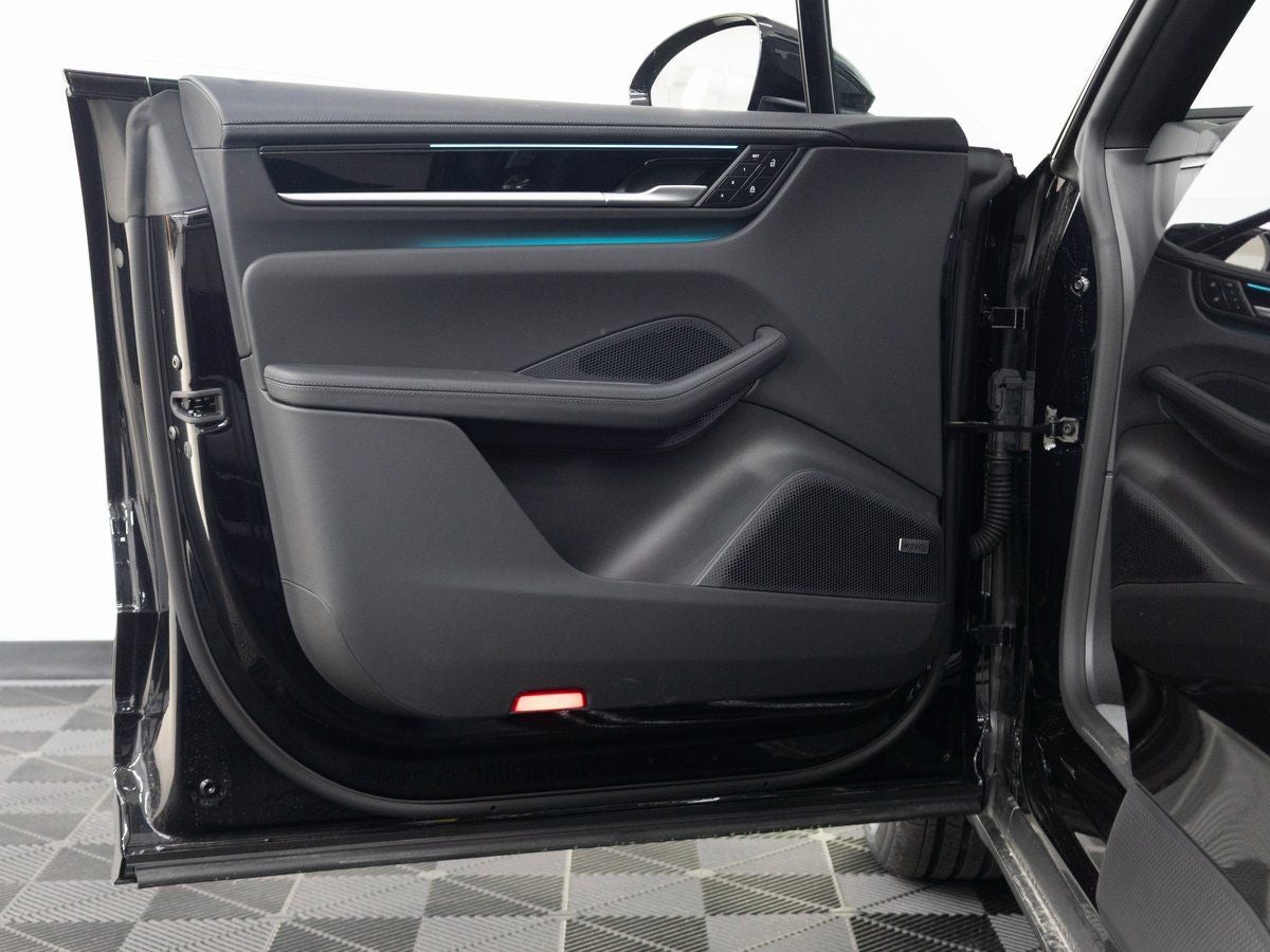 2026 Porsche Macan 4 Electric