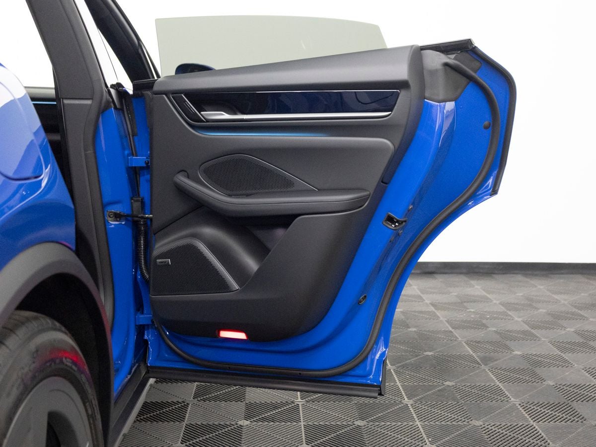 2026 Porsche Macan 4 Electric