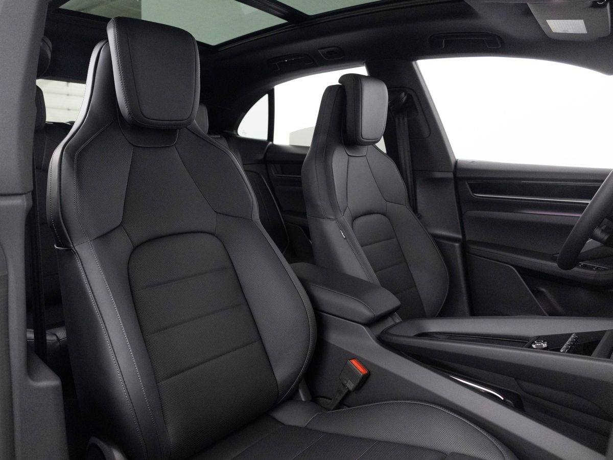 2026 Porsche Macan 4 Electric