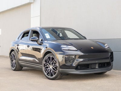 2025 Porsche Macan 4