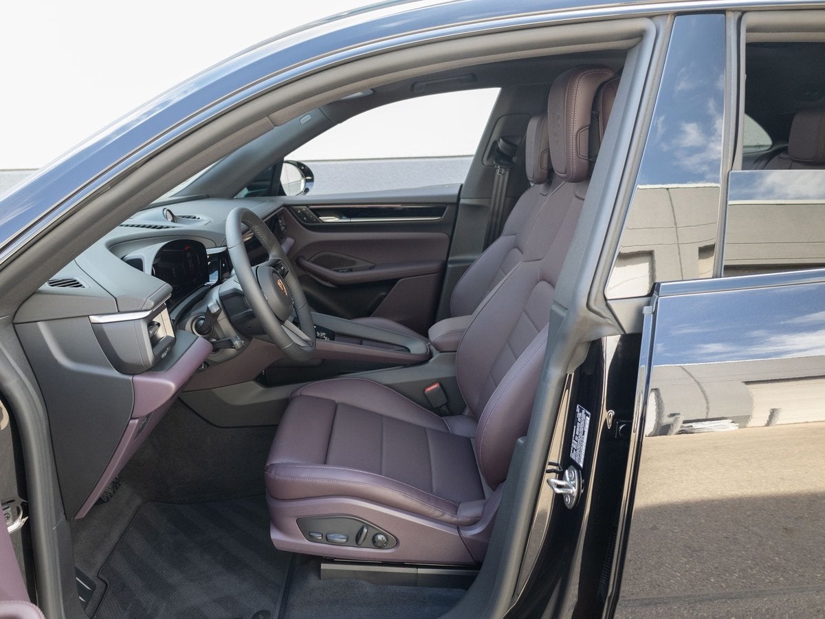 2025 Porsche Macan 4