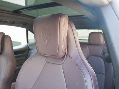 2025 Porsche Macan 4