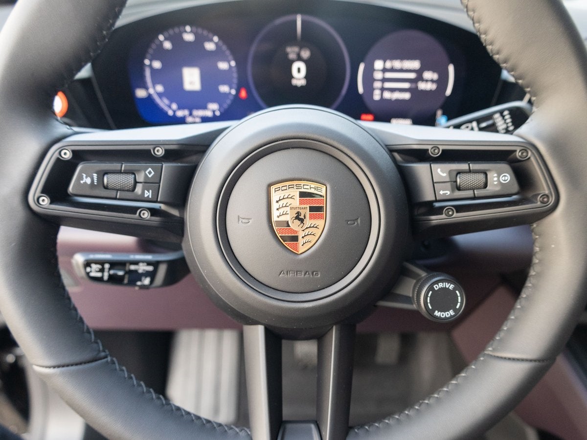 2025 Porsche Macan 4