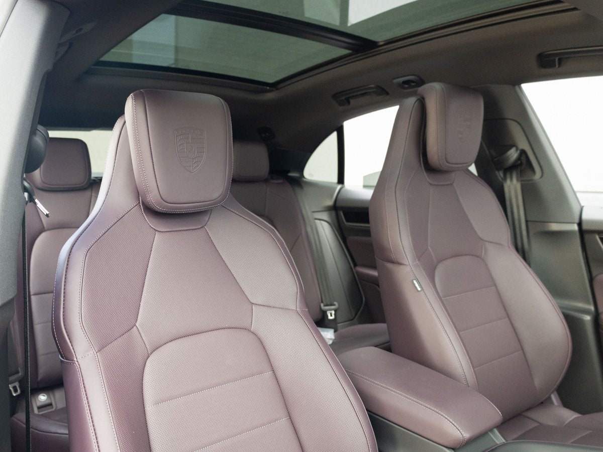 2025 Porsche Macan 4