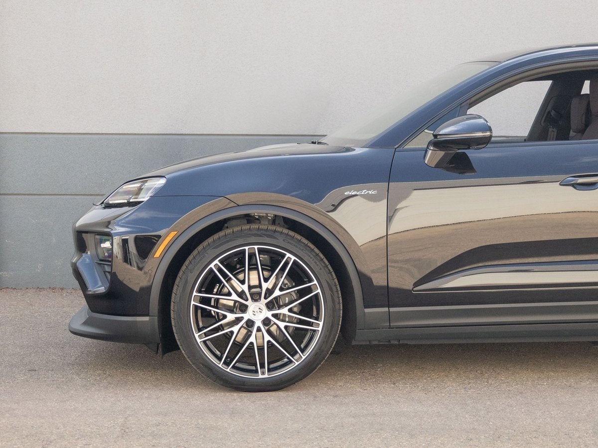 2025 Porsche Macan 4