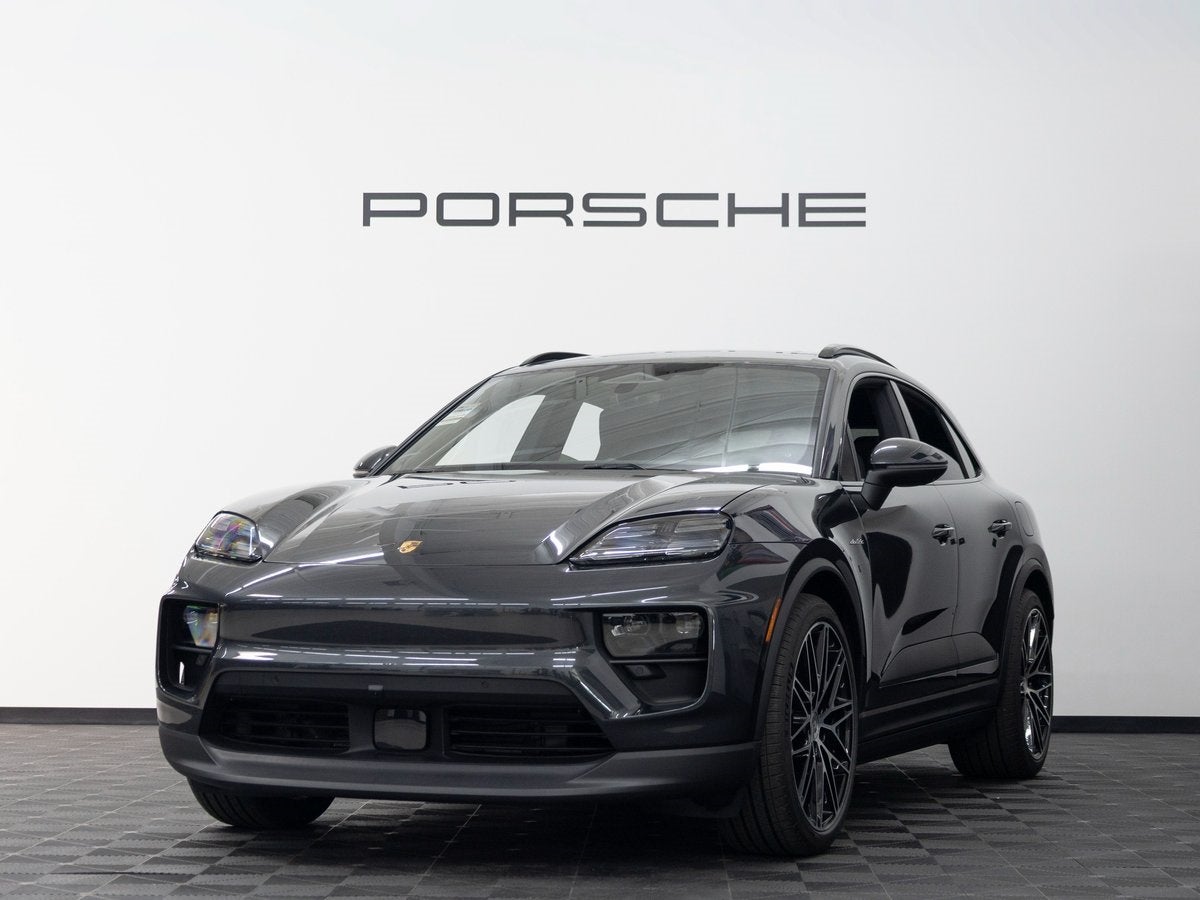 2026 Porsche Macan 4