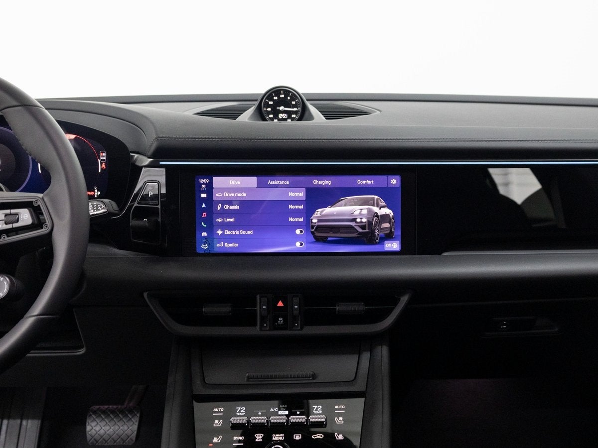 2026 Porsche Macan 4