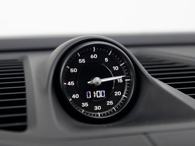 2026 Porsche Macan 4