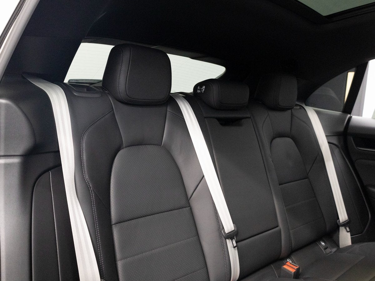 2026 Porsche Macan 4