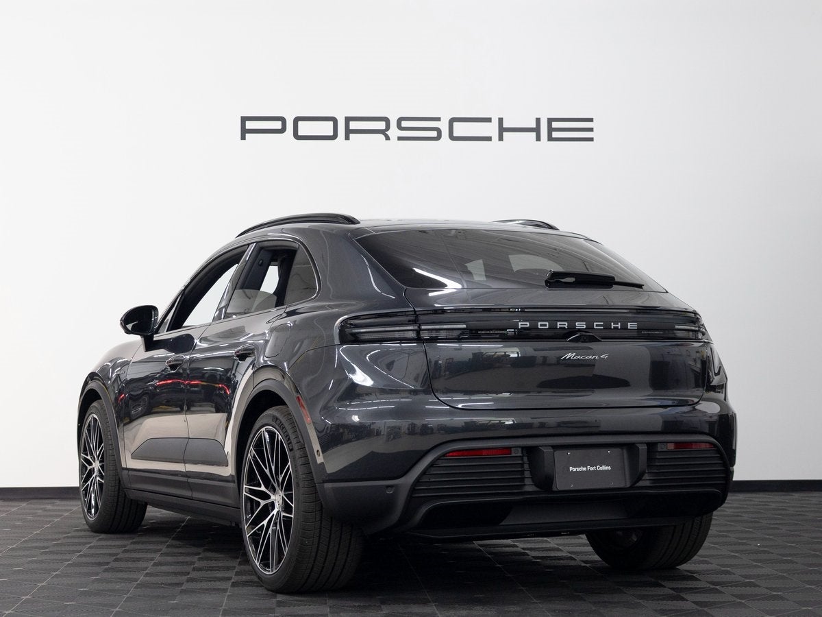 2026 Porsche Macan 4