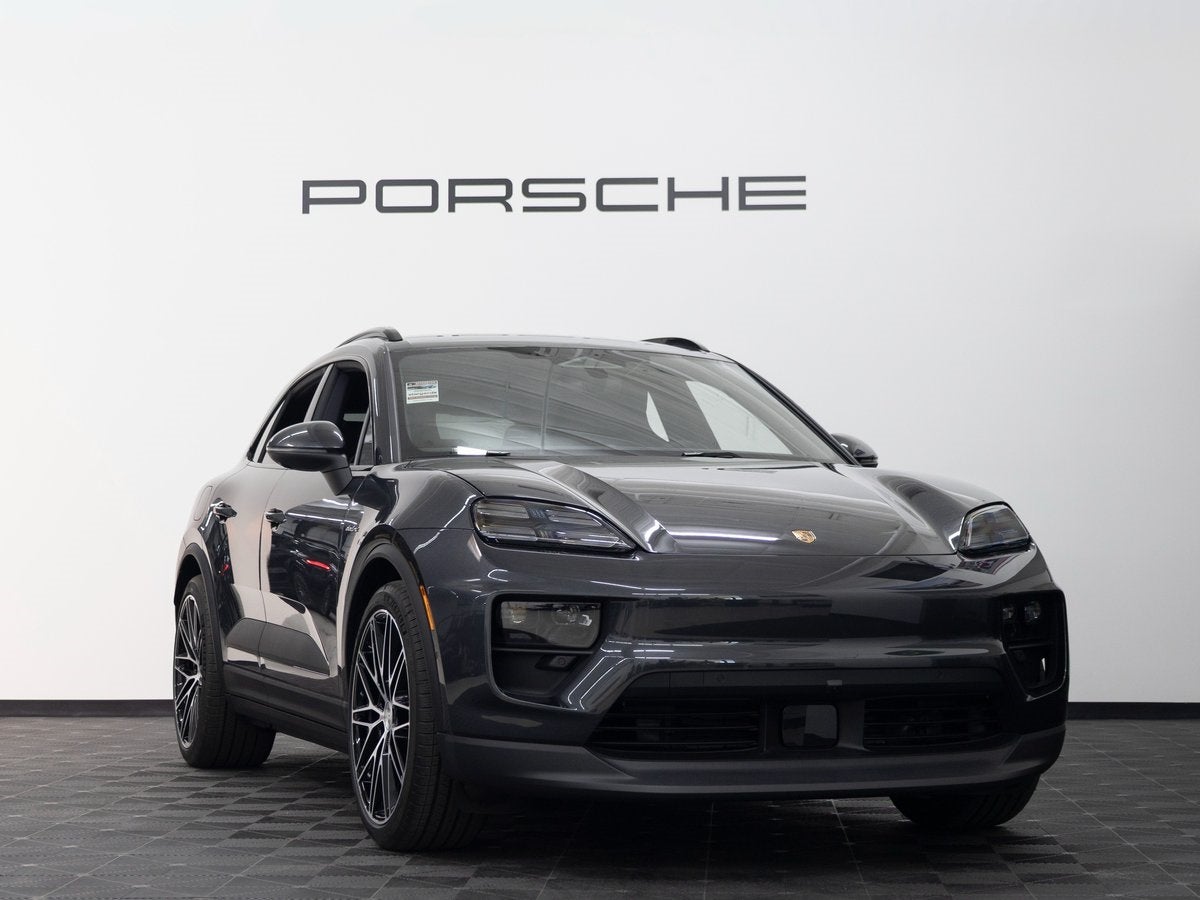 2026 Porsche Macan 4