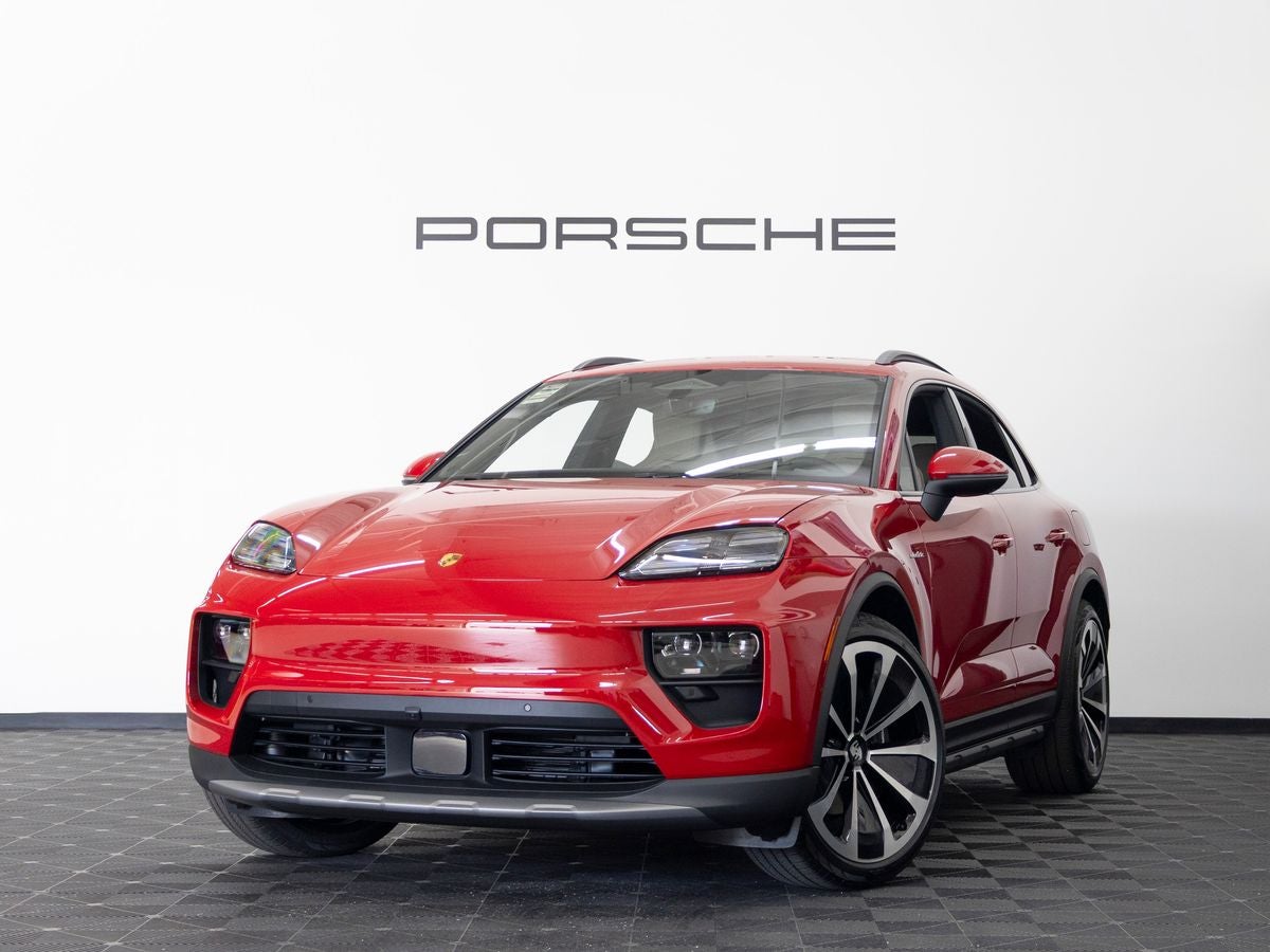 2026 Porsche Macan Base
