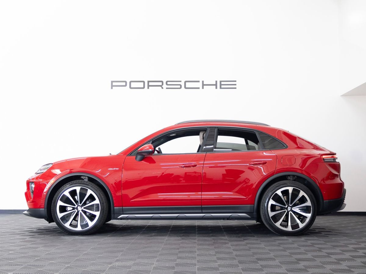 2026 Porsche Macan 4 Electric
