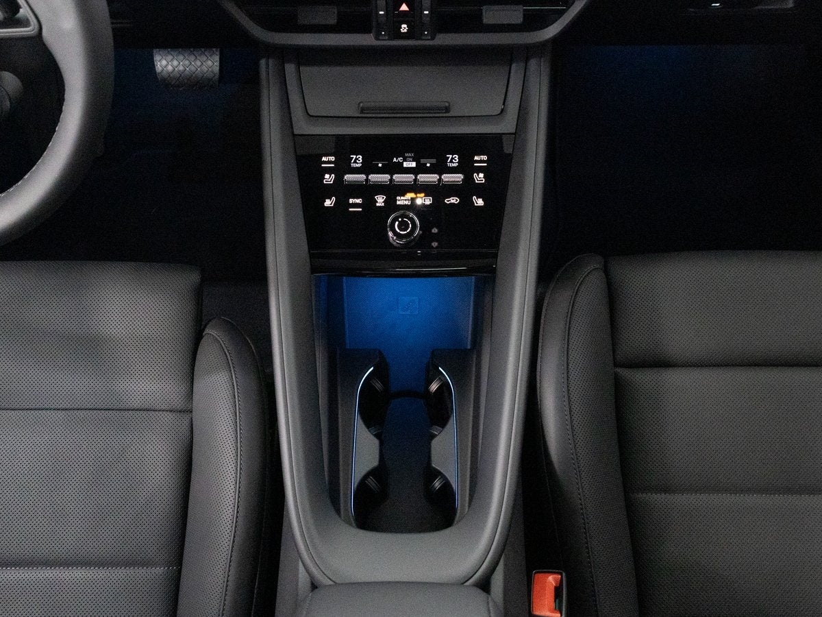 2025 Porsche Macan 4