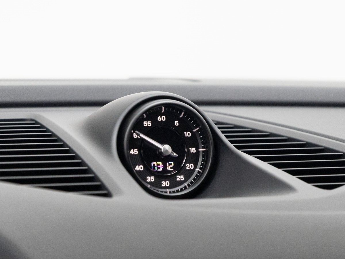 2025 Porsche Macan 4