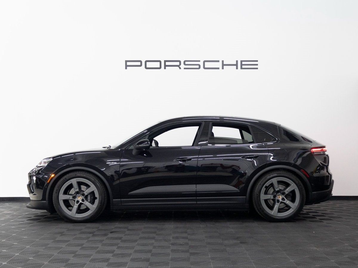 2025 Porsche Macan 4