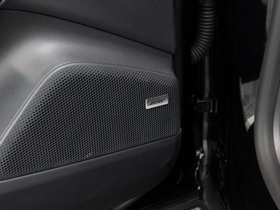 2025 Porsche Macan 4