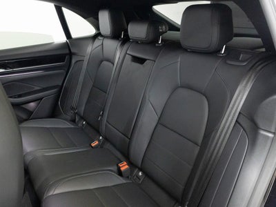 2025 Porsche Macan 4