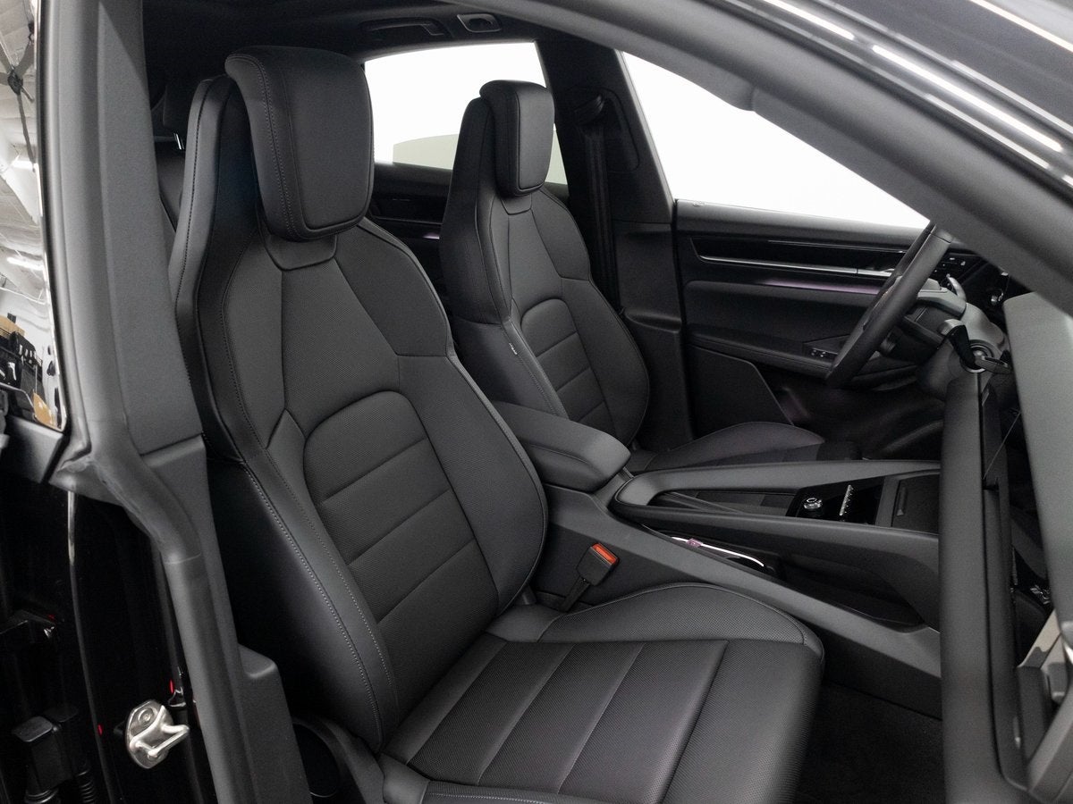 2025 Porsche Macan 4