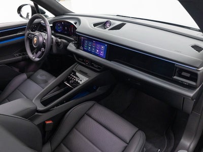 2025 Porsche Macan 4