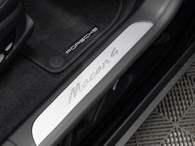 2025 Porsche Macan 4