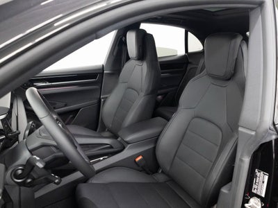 2025 Porsche Macan 4