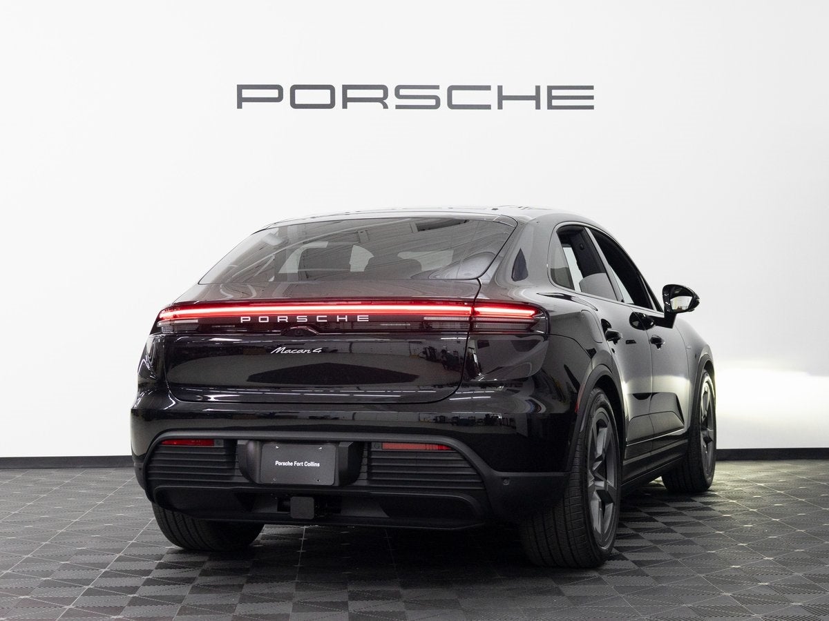 2025 Porsche Macan 4