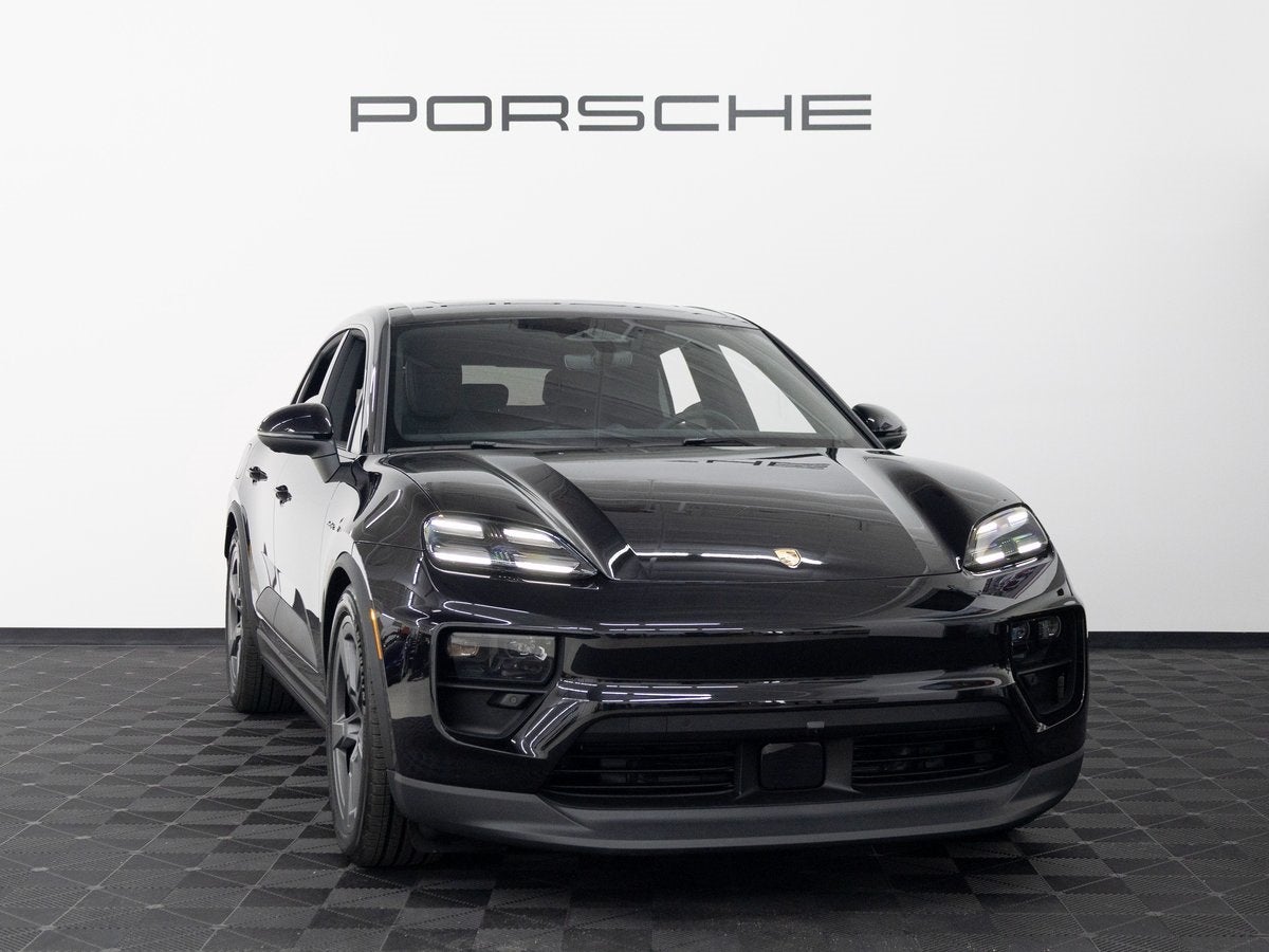 2025 Porsche Macan 4