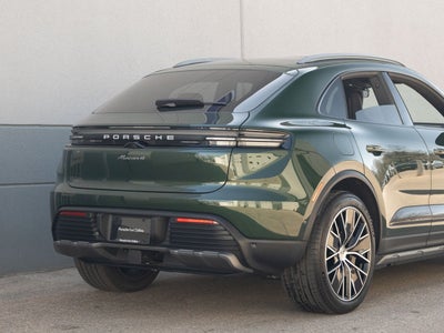 2025 Porsche Macan 4