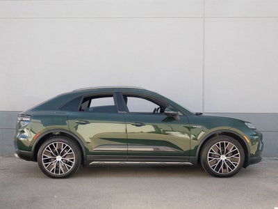 2025 Porsche Macan 4