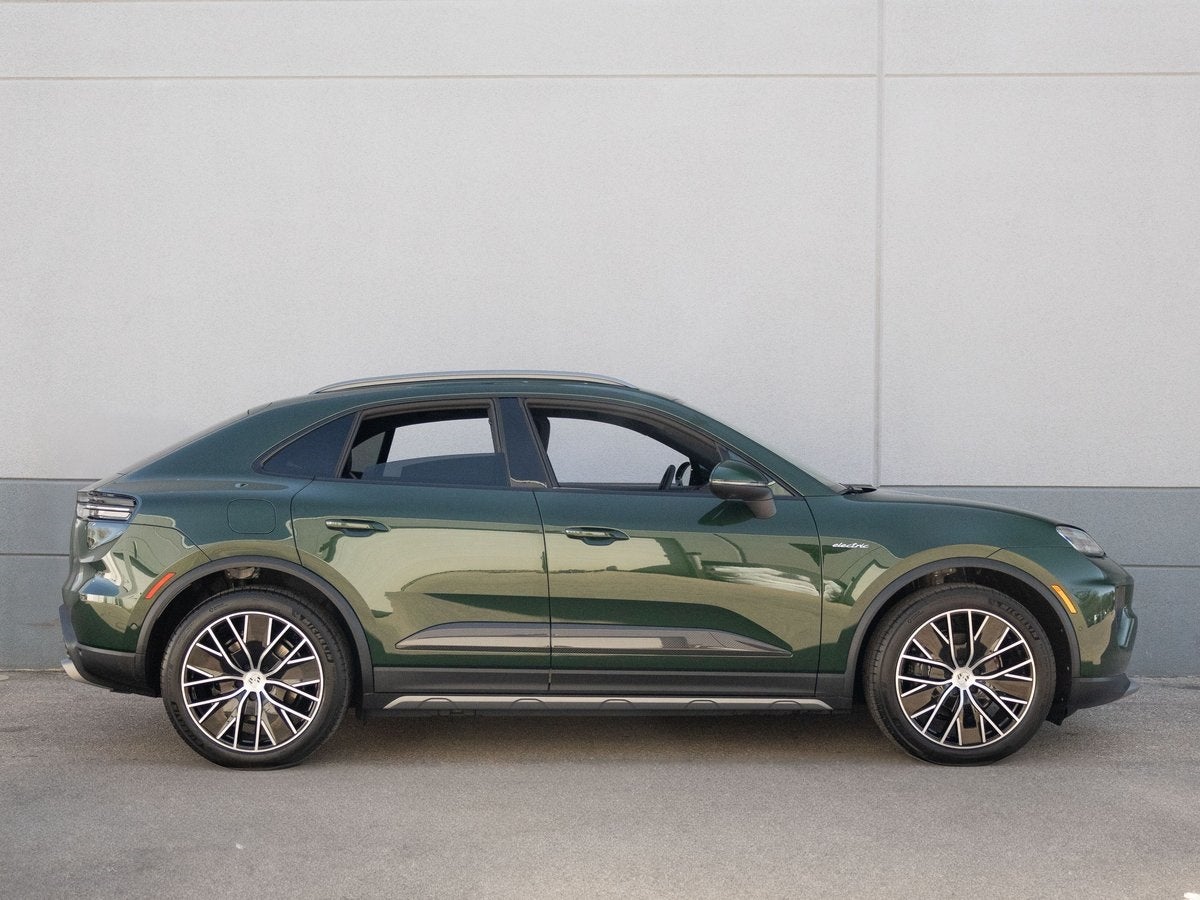 2025 Porsche Macan 4