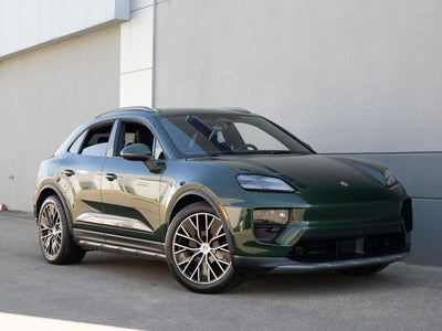 2025 Porsche Macan 4