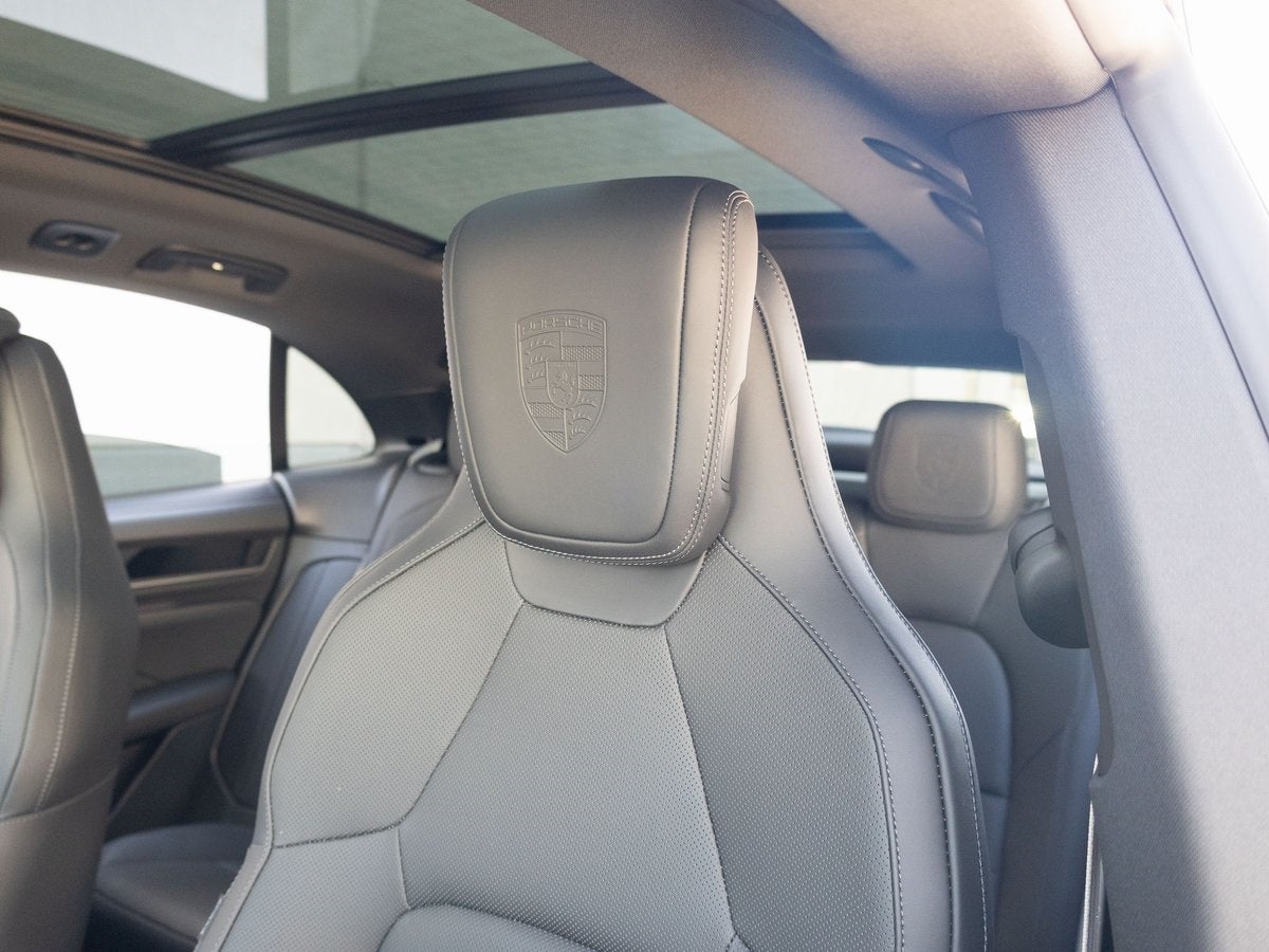 2025 Porsche Macan 4