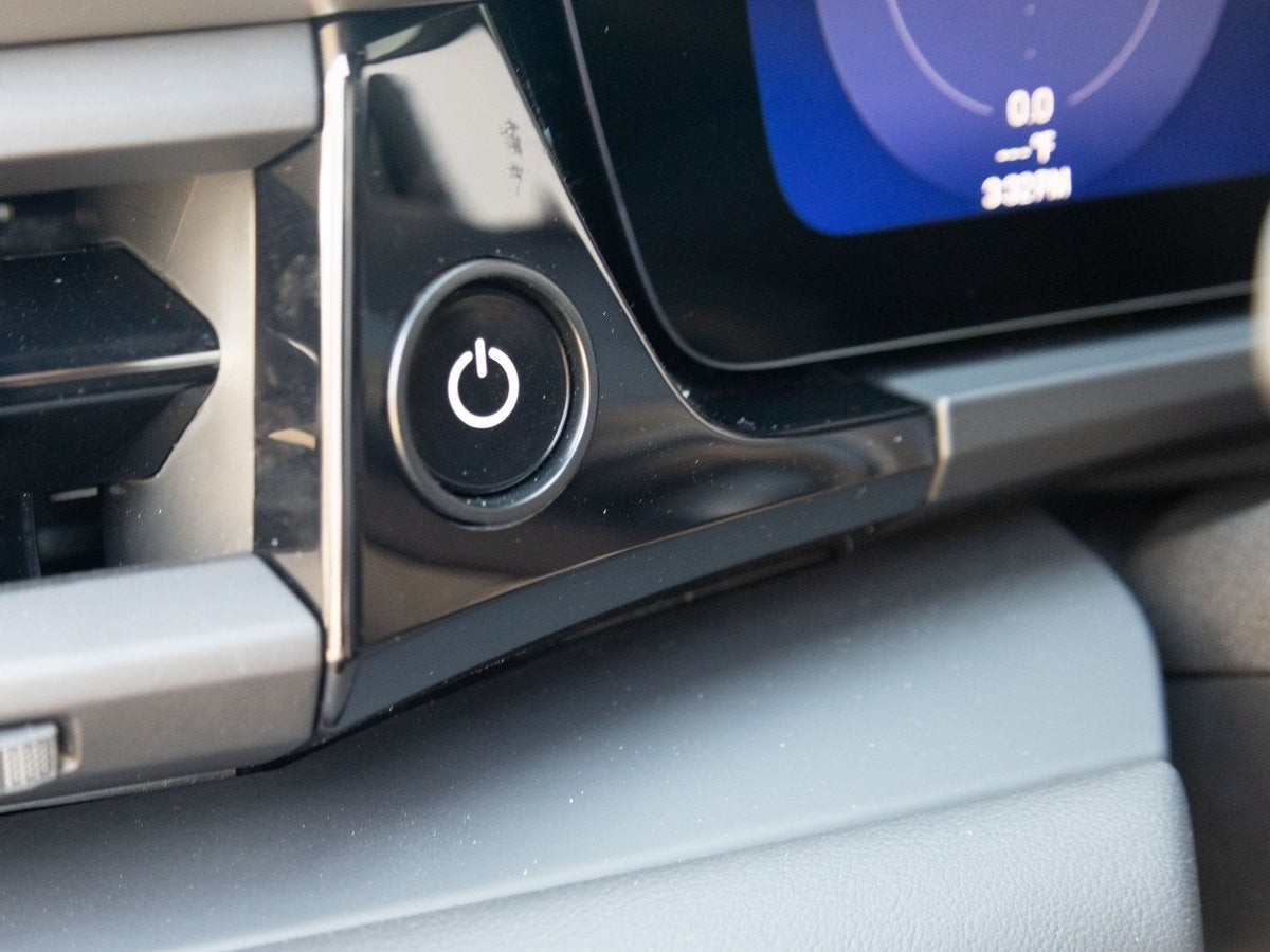 2025 Porsche Macan 4