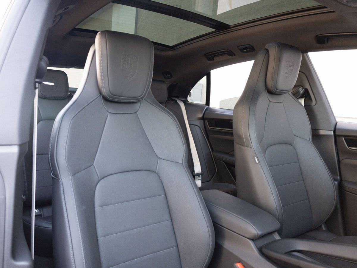 2025 Porsche Macan 4