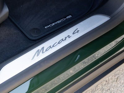 2025 Porsche Macan 4