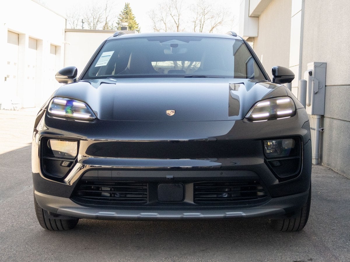 2025 Porsche Macan 4S