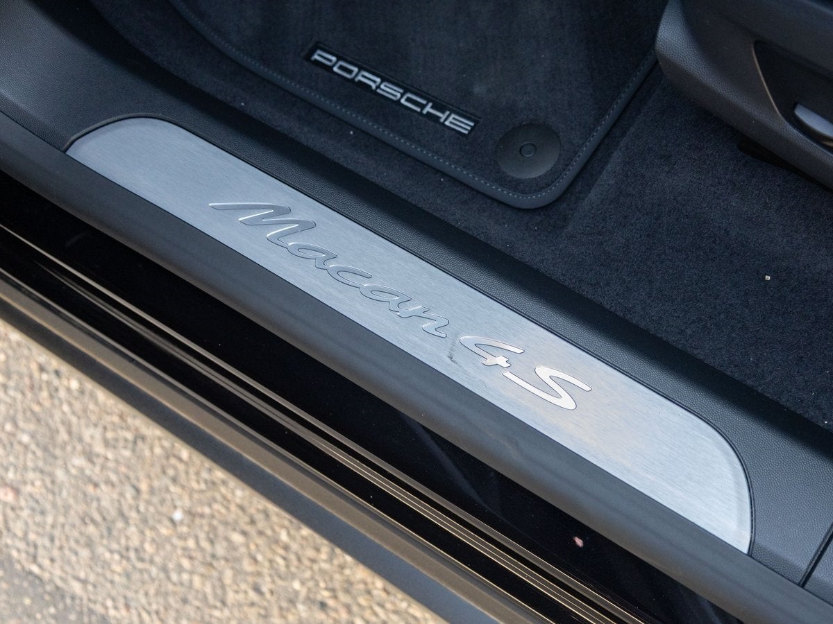 2025 Porsche Macan 4S