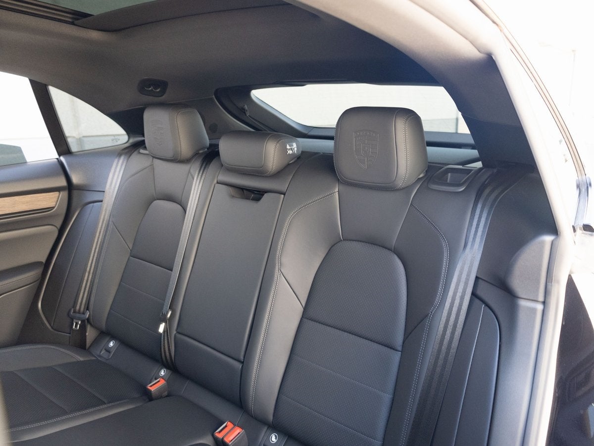 2025 Porsche Macan 4S