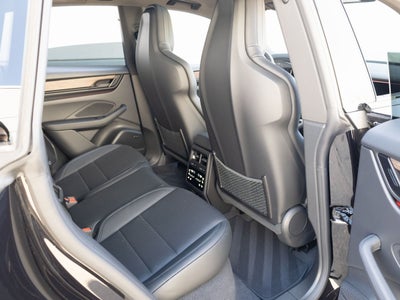 2025 Porsche Macan 4S